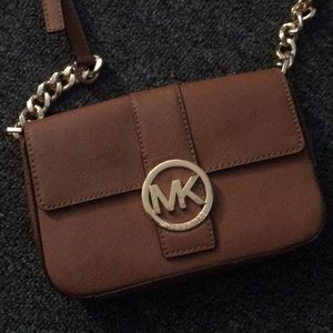 Michael kors crossbody bag